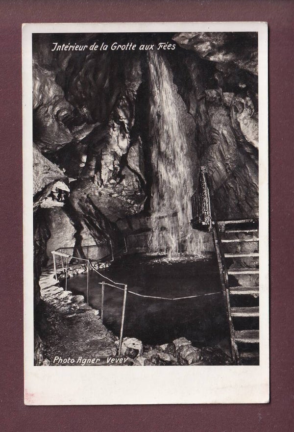St. Maurice - Intérieur de la GROTTE AUX FEES