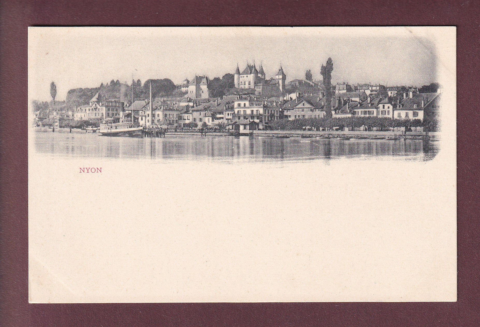 NYON - Quai avec Bateau CGN