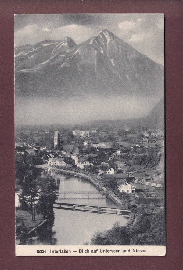 INTERLAKEN - Unterseen und Niesen