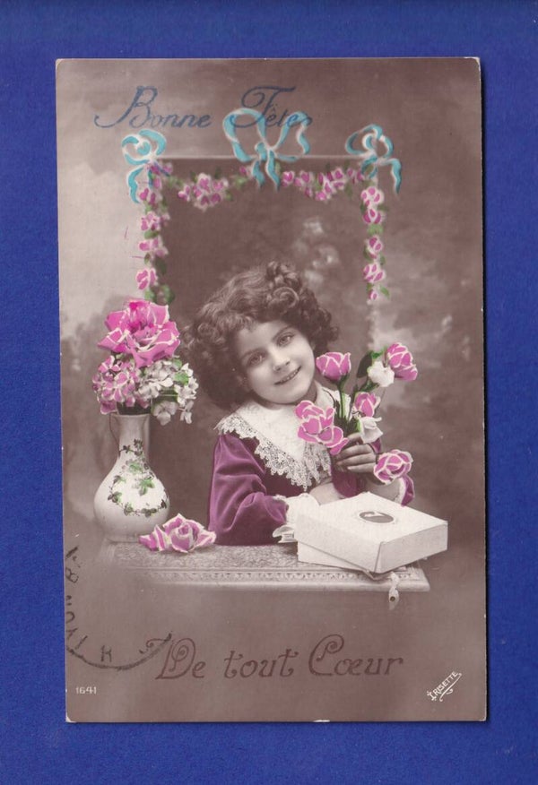 ENFANT - Jeune fille et fleurs