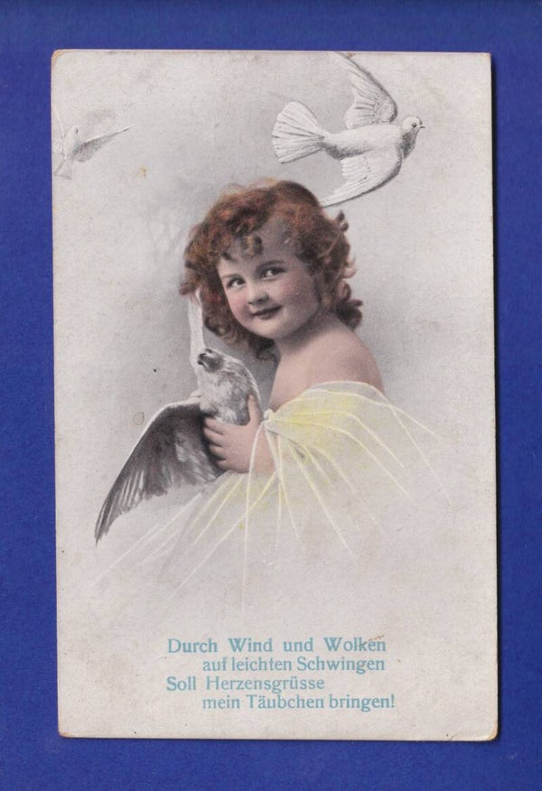 ENFANT - Petite fille et colombes