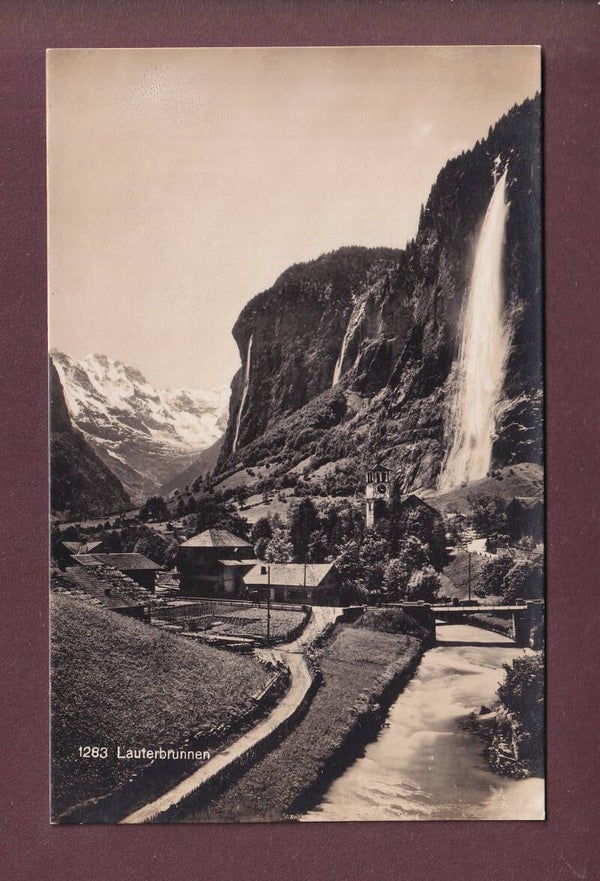 LAUTERBRUNNEN - Staubbach