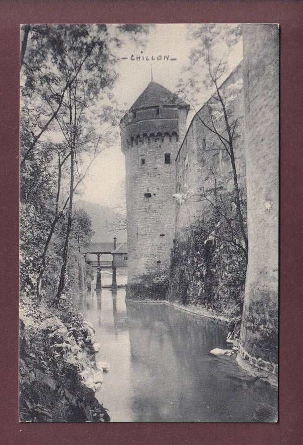 Château de CHILLON - Fossé et Tour de défense
