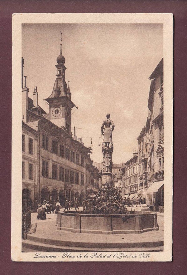 LAUSANNE - Place de la Palud