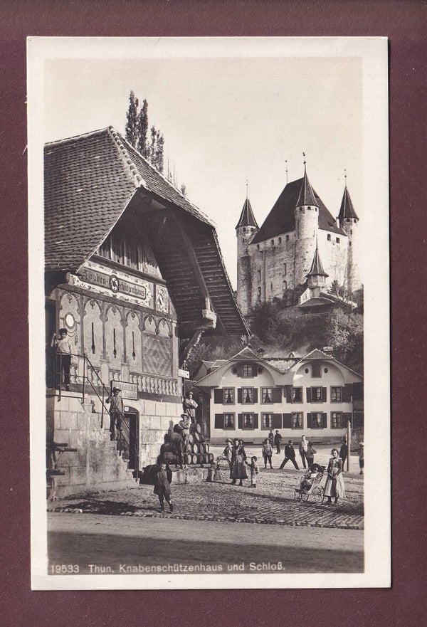 THUN - Knabenschützenhaus und Schloss - Leute