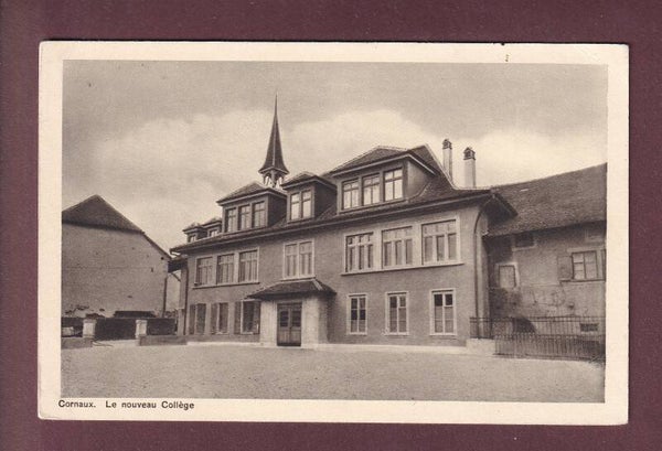 CORNAUX - Nouveau Collège // pli d'angle //