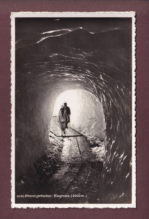 RHONEGLETSCHER - Eisgrotte