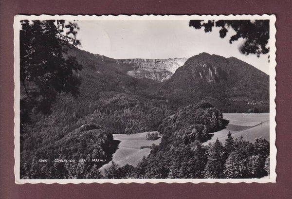 CREUX-DU-VAN - 1945