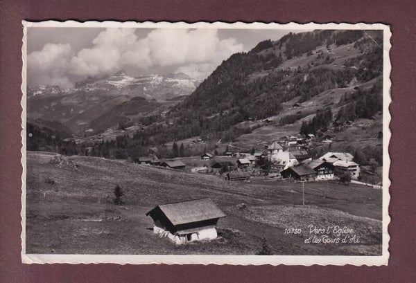 VERS L'EGLISE - Tours d'Aï - 1948 // pli d'angle //