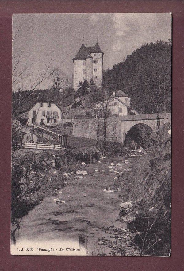 VALANGIN - Partie avec le Château