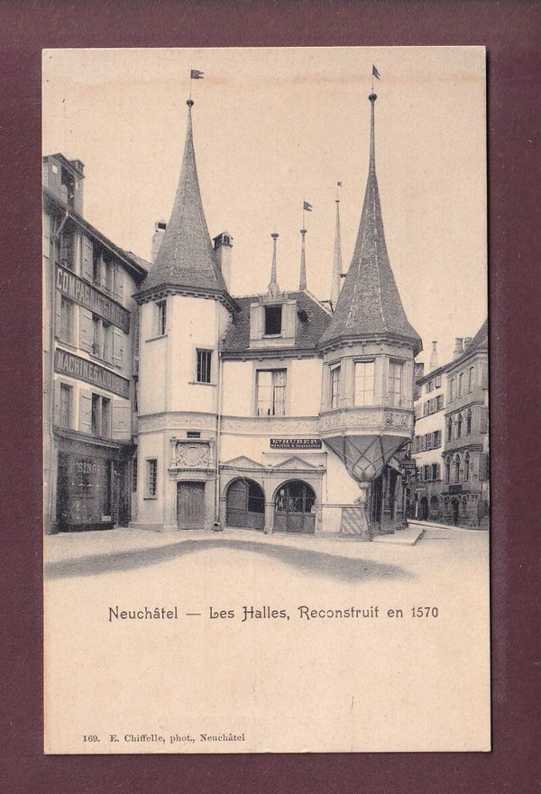 NEUCHÂTEL - Les Halles