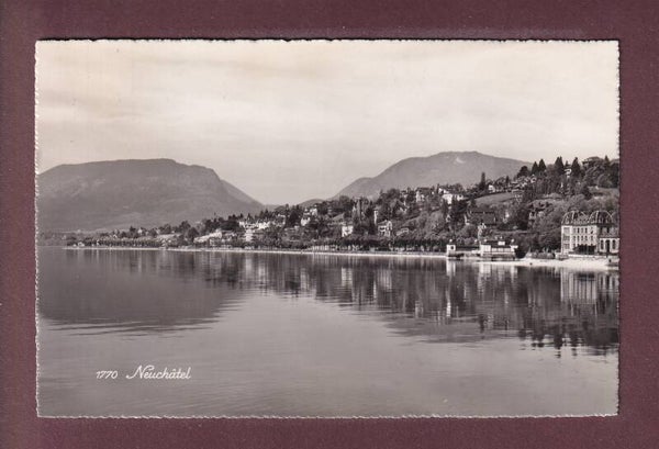 NEUCHÂTEL depuis le lac - 1949
