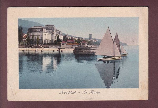 NEUCHÂTEL - Le Musée - 1912 // fort pli d'angle //