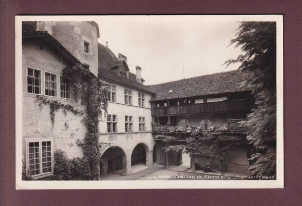 Château de GRUYERES - Cour intérieure
