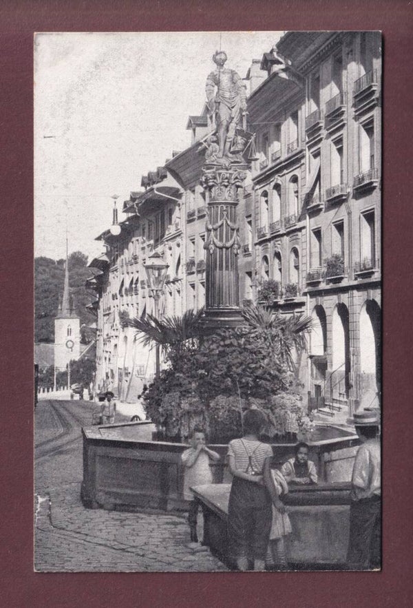 BERN - Gerechtigkeitsbrunnen - Kinder