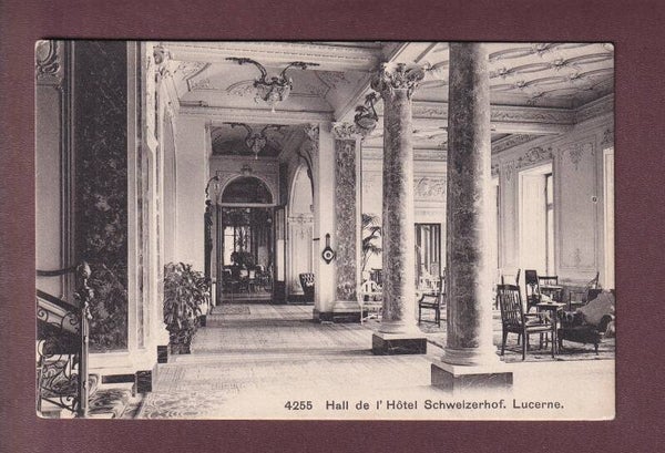 LUCERNE - Hall de l'Hôtel Schweizerhof