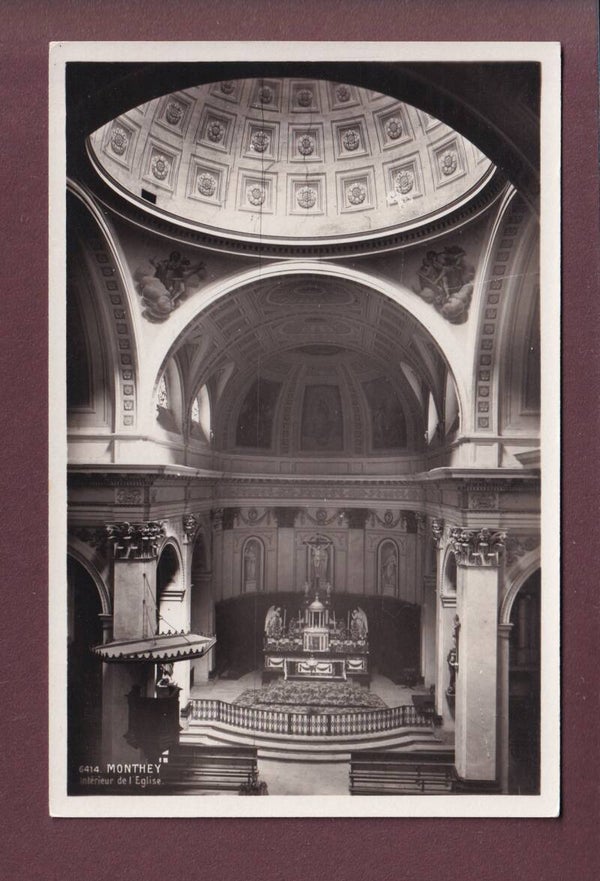 MONTHEY - Intérieur de l'Eglise