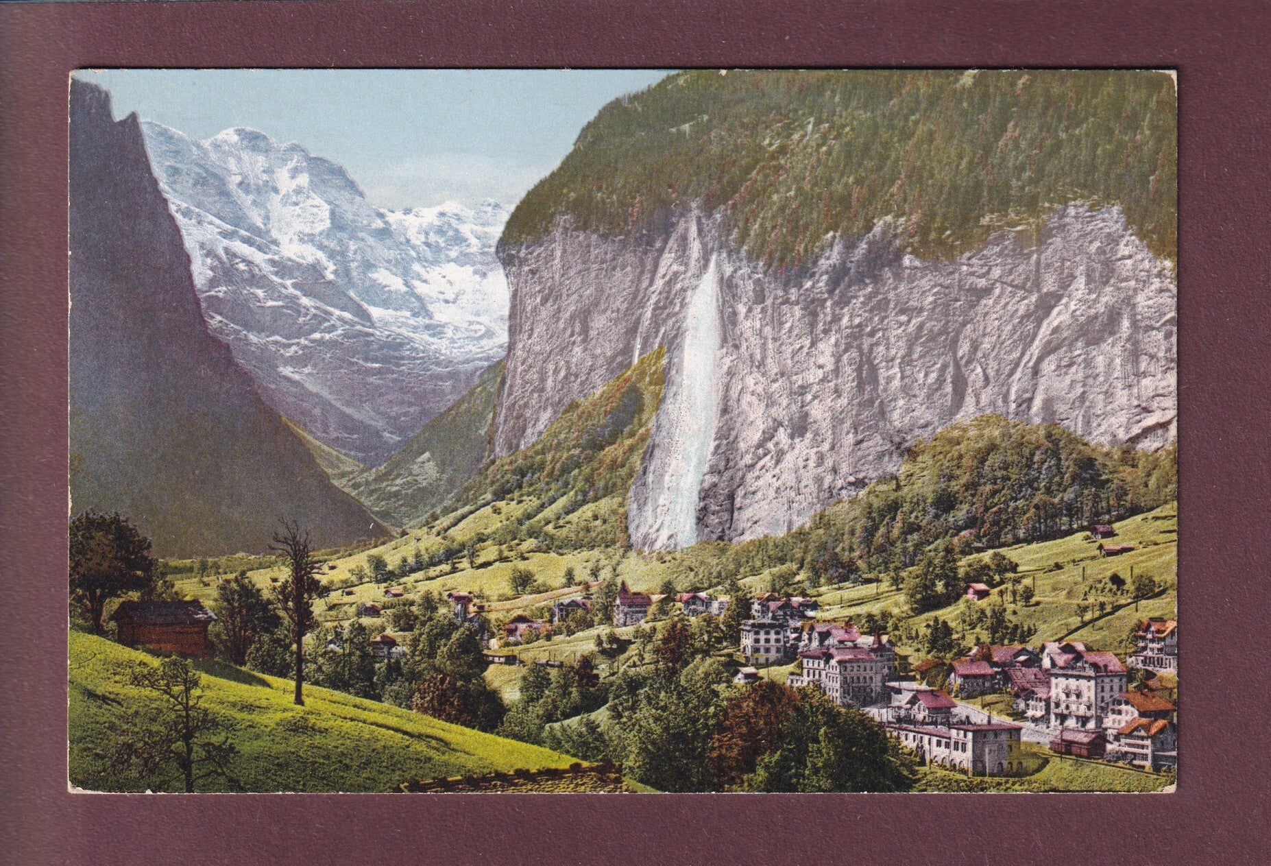 LAUTERBRUNNEN - Staubbach