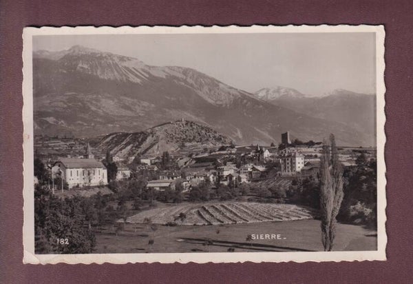 SIERRE // petit pli d'angle //