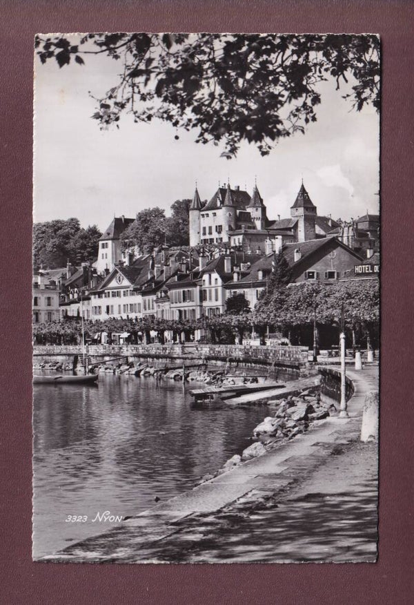 NYON - Quai - Château - 1954 // déchirure //