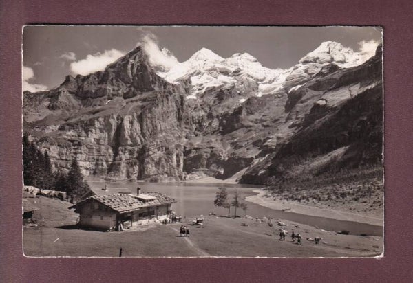 OESCHINENSEE - Blümlisalp // leichter Eckbug //