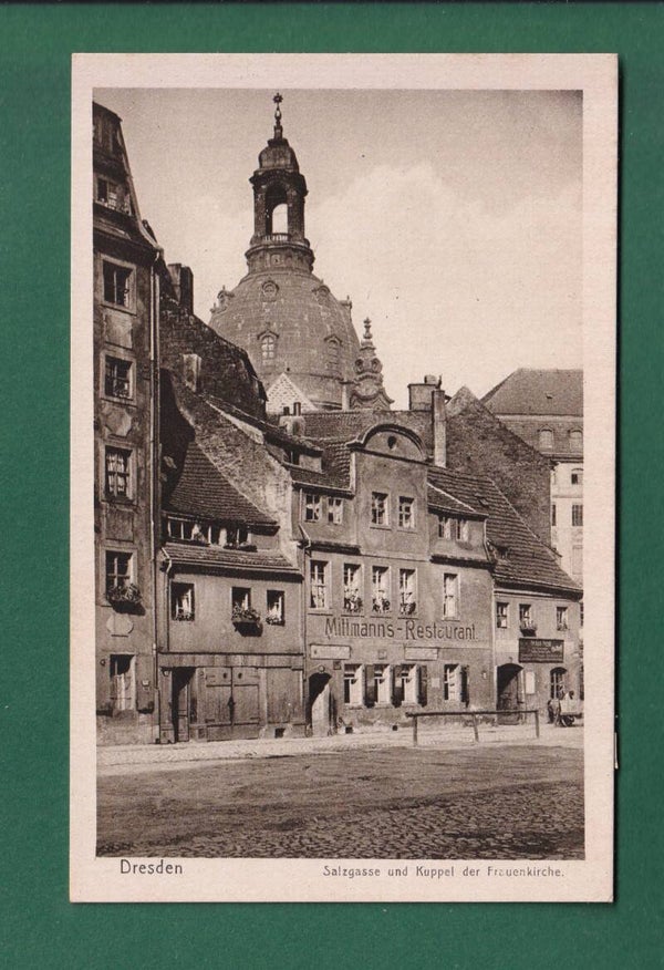 DRESDEN - Salzgasse und Kuppel der Frauenkirche