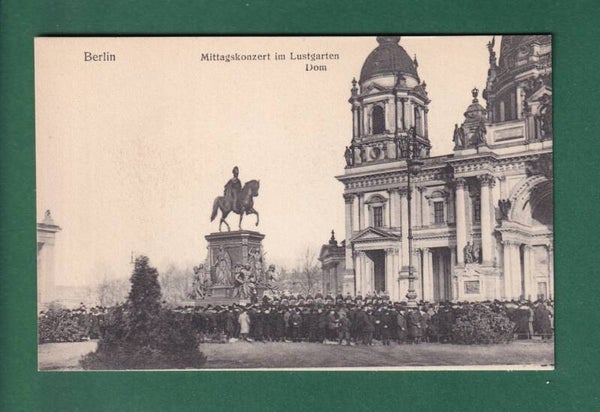 BERLIN - Mittagskonzert im Lustgarten Dom
