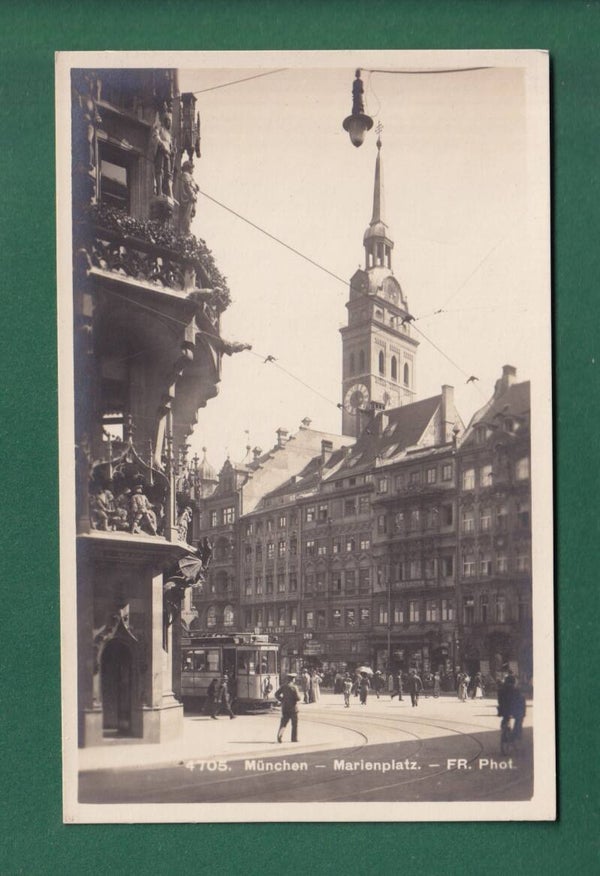 MÜNCHEN - Marienplatz - Tram
