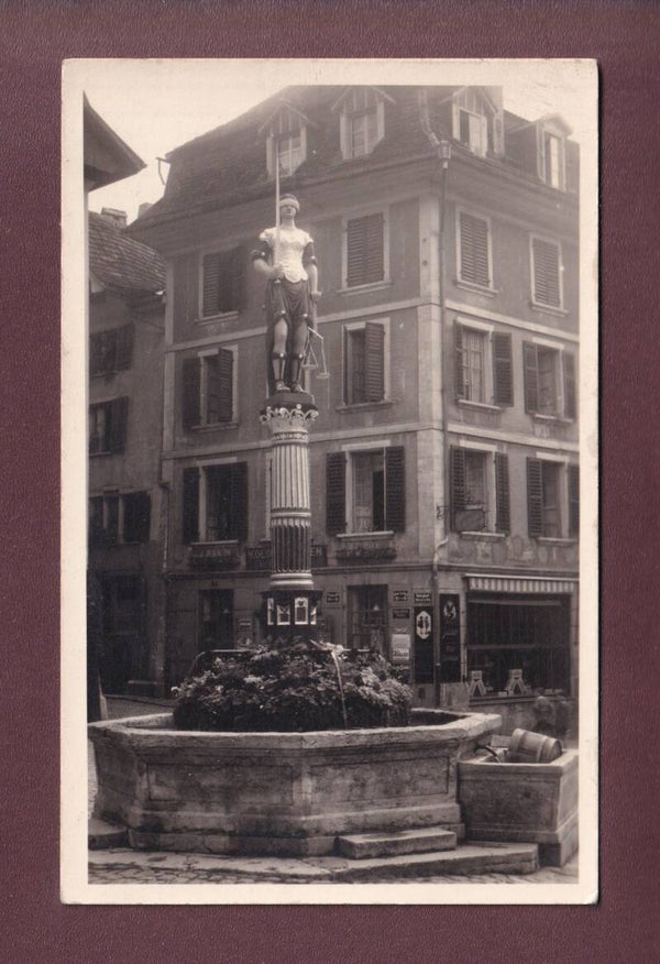 BIEL - Burgplatz - Brunnen - 1930