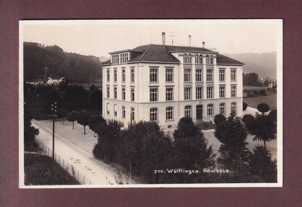 WÜLFLINGEN - Schulhaus