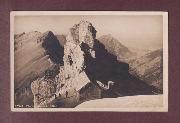 Clubhütte am HOHTÜRLI // Eckbug //