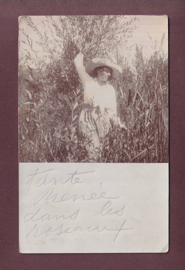 PHOTOS - Femme dans les Roseaux - 1920