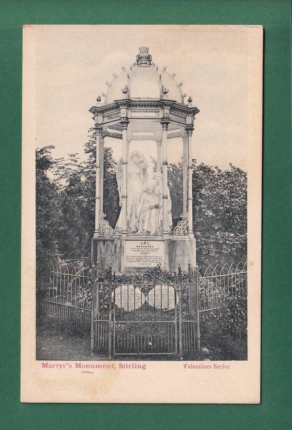 STIRLING - Martyr's Monument