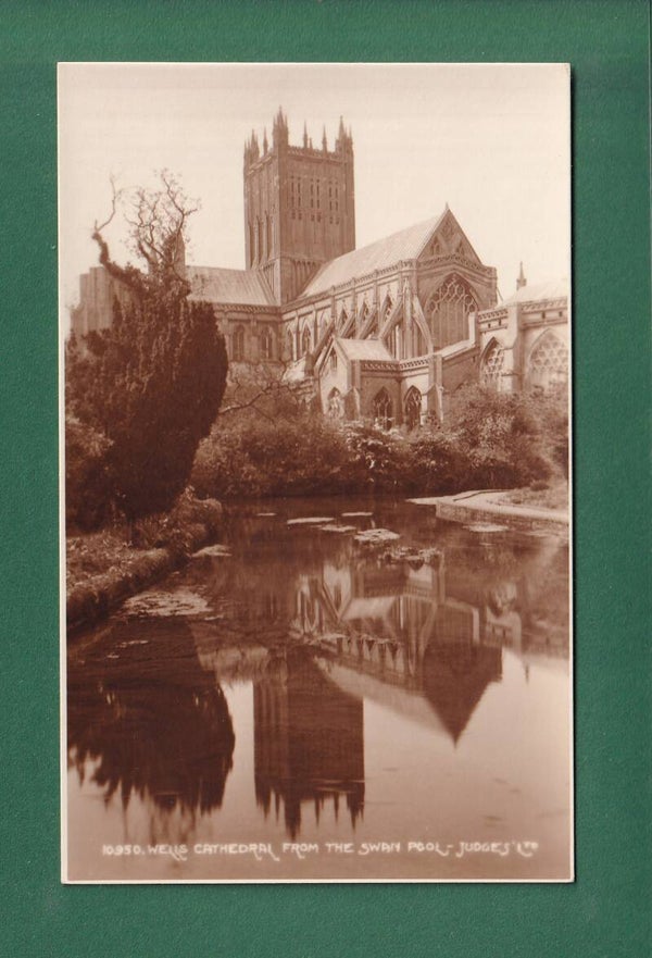 WELLS CATHEDRAL from the Swan Pool