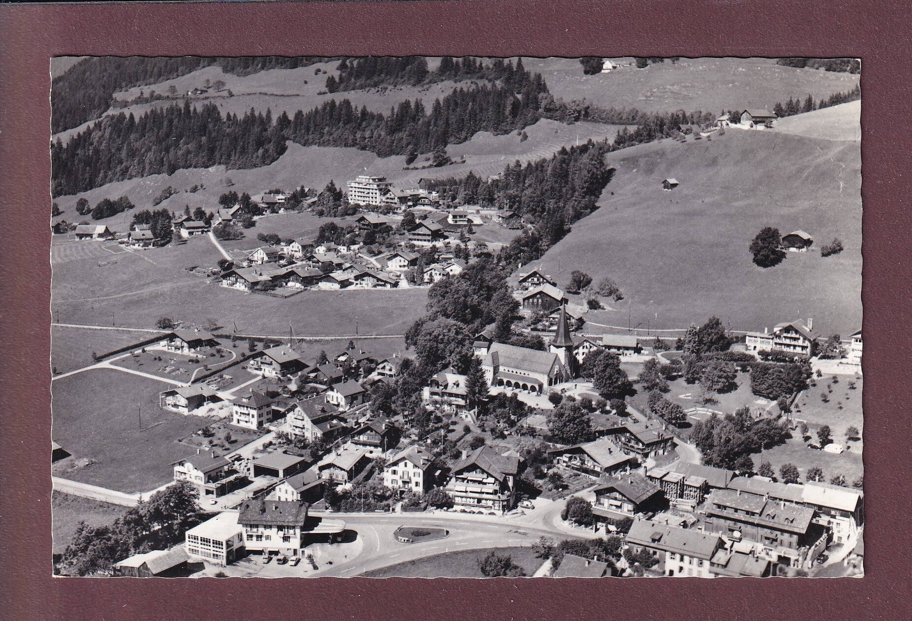 Vue aérienne - CHÂTEAU D'OEX