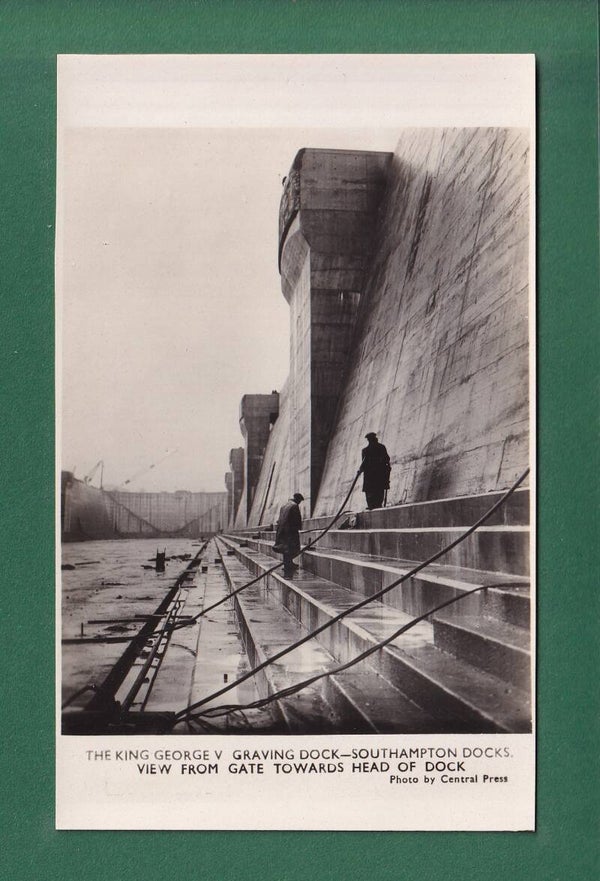 SOUTHAMPTON DOCKS - King George V graving Dock
