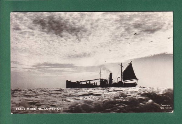 LOWESTOFT - Early Morning - Boat - 1960