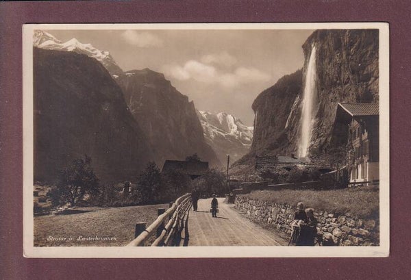 LAUTERBRUNNEN - Staubbach - Leute