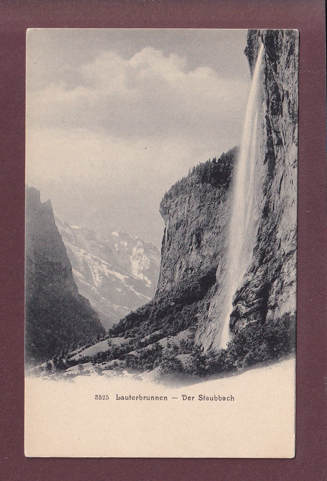 LAUTERBRUNNEN - Staubbach