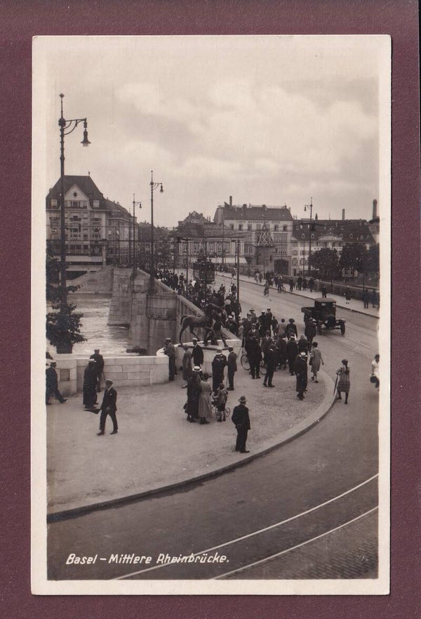 BASEL - Auf dem Mittlere Rheinbrücke - Lastwagen