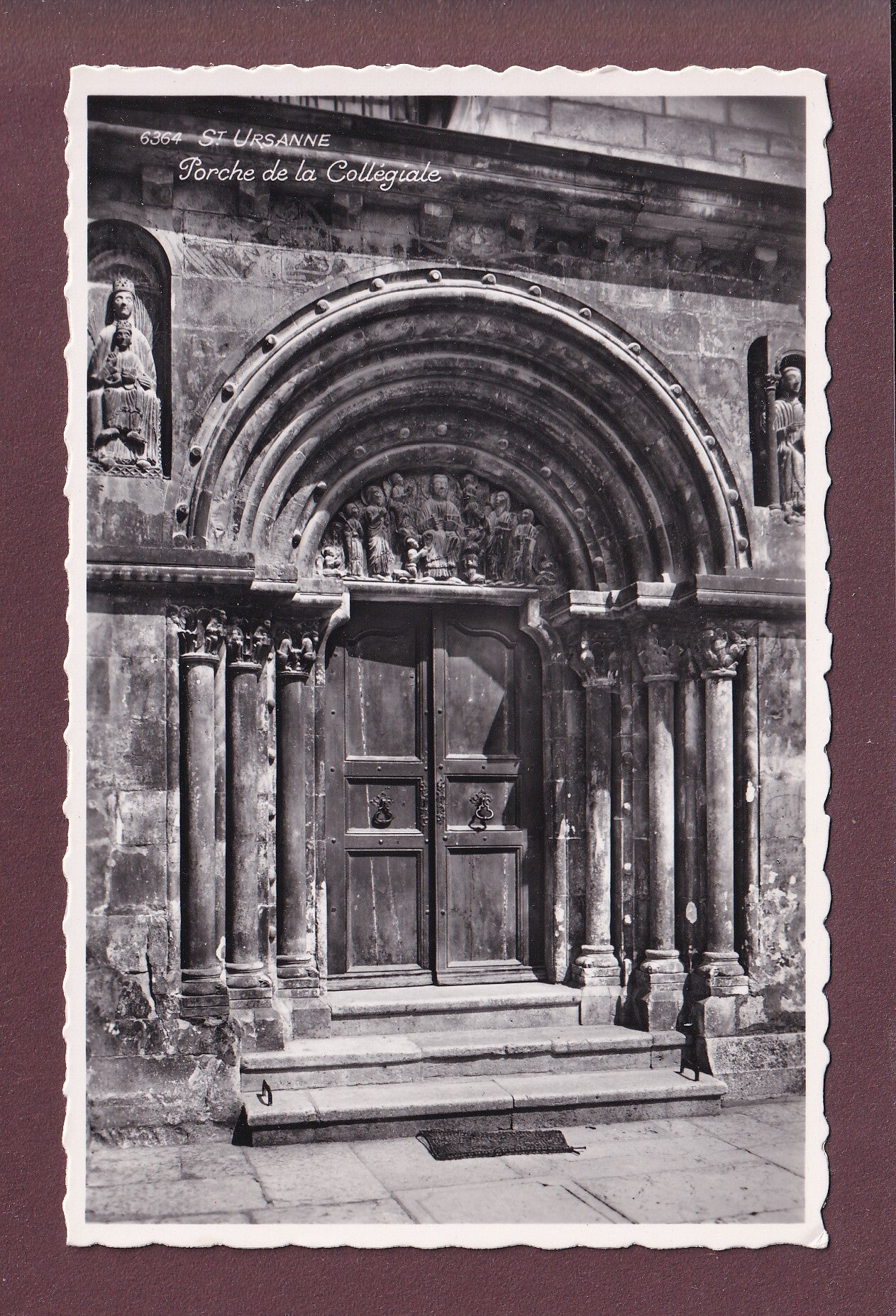 ST. URSANNE - Porche de la Collégiale