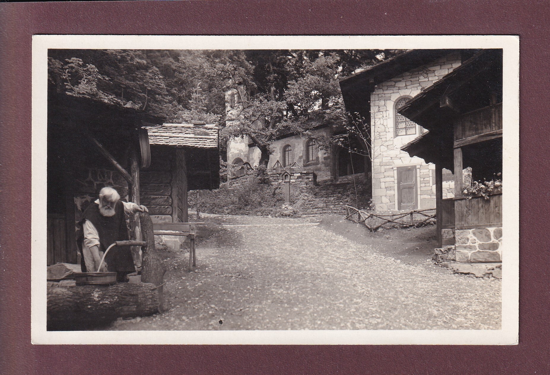 INTERLAKEN - Tell-Freilicht-Spiele - Am Dorfbrunnen