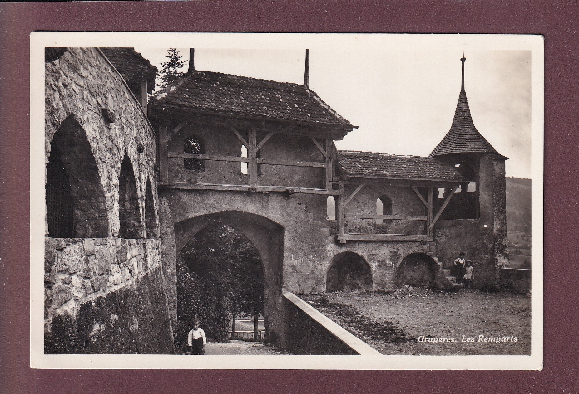 GRUYERES - Les Remparts