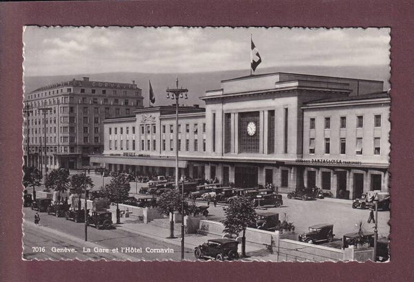GENEVE - Gare et Hôtel Cornavin - Autos