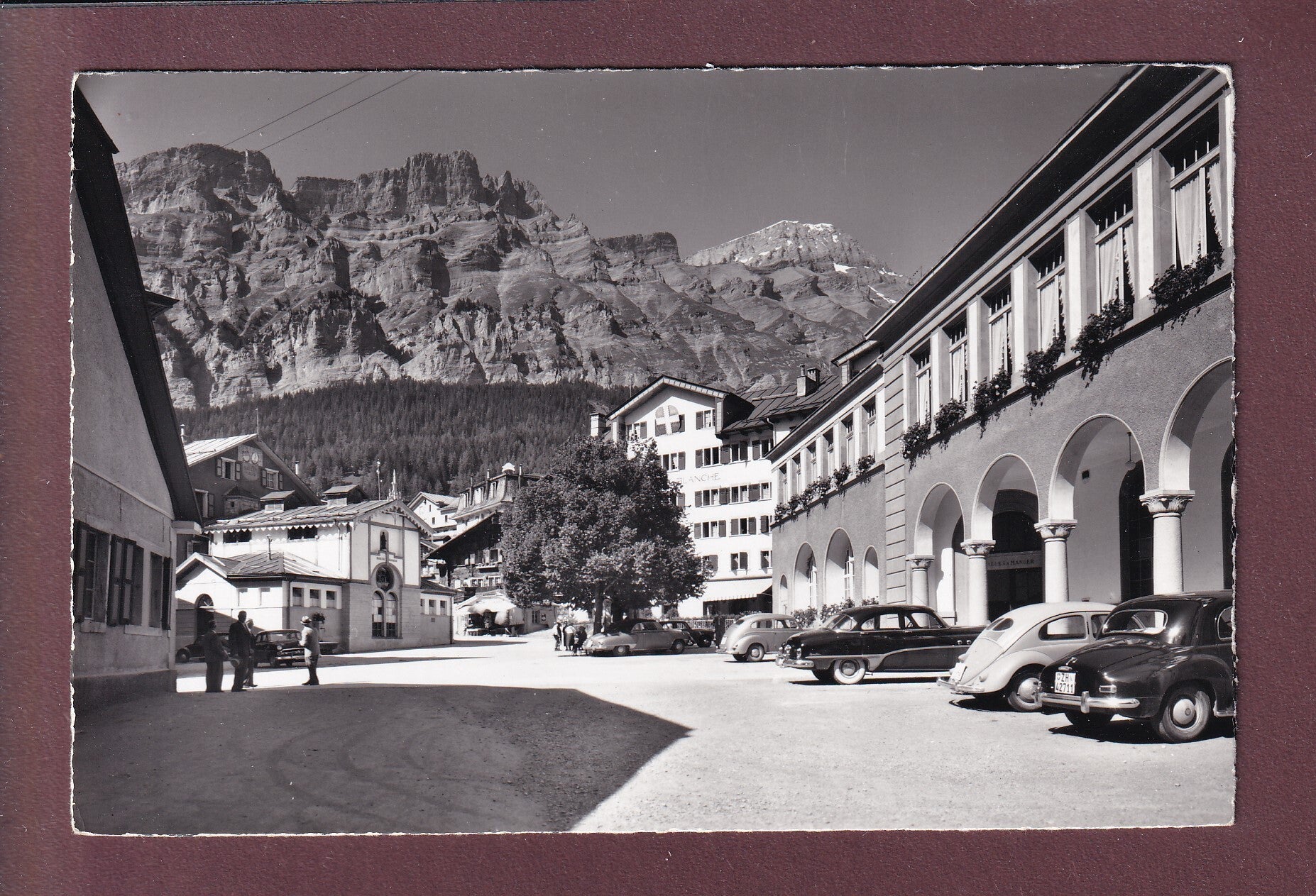 LEUKERBAD - Dorfplatz - Auto