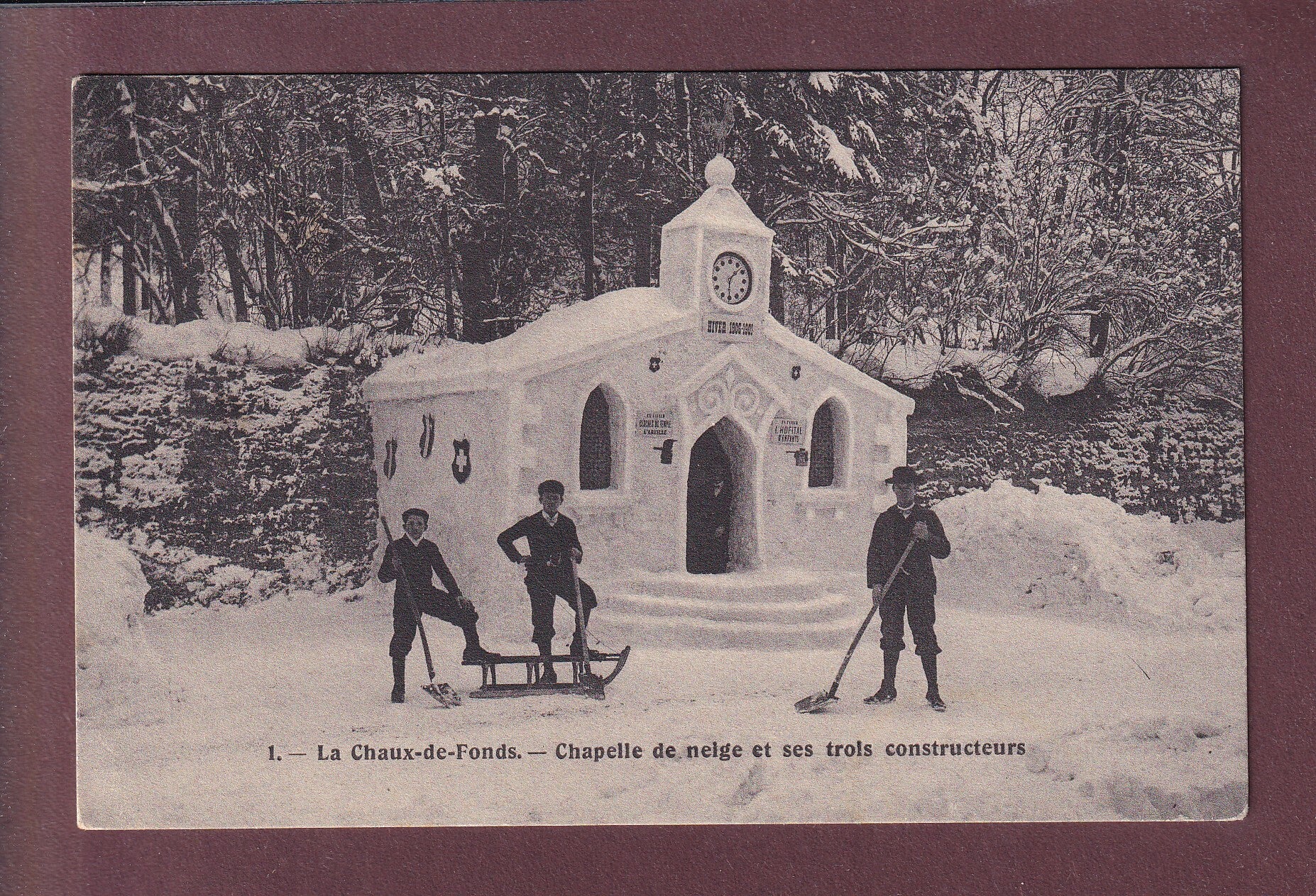 LA CHAUX-DE-FONDS Chapelle de neige - 1914 // pli d'angle //