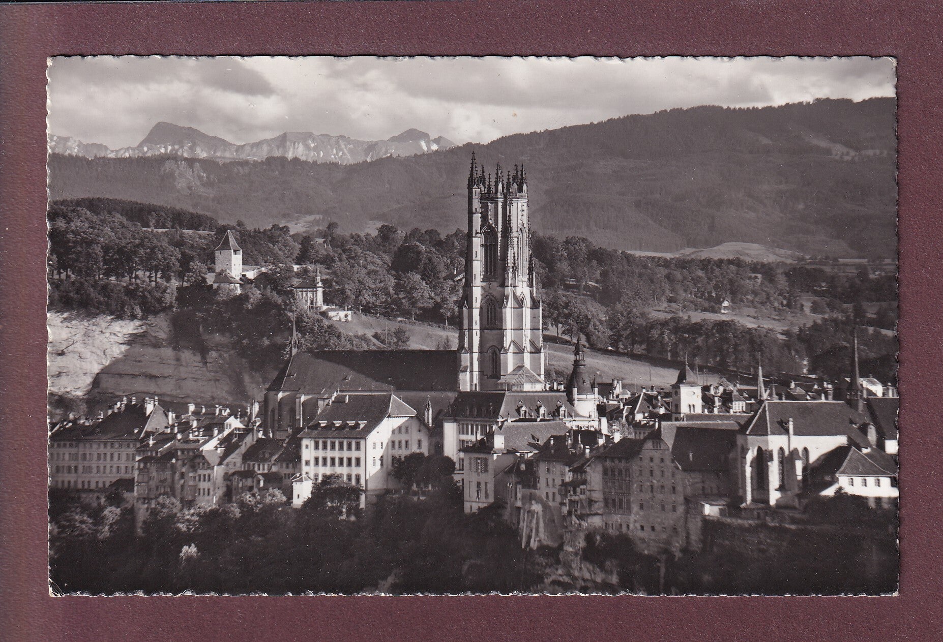 FRIBOURG - Partie avec Cathédrale