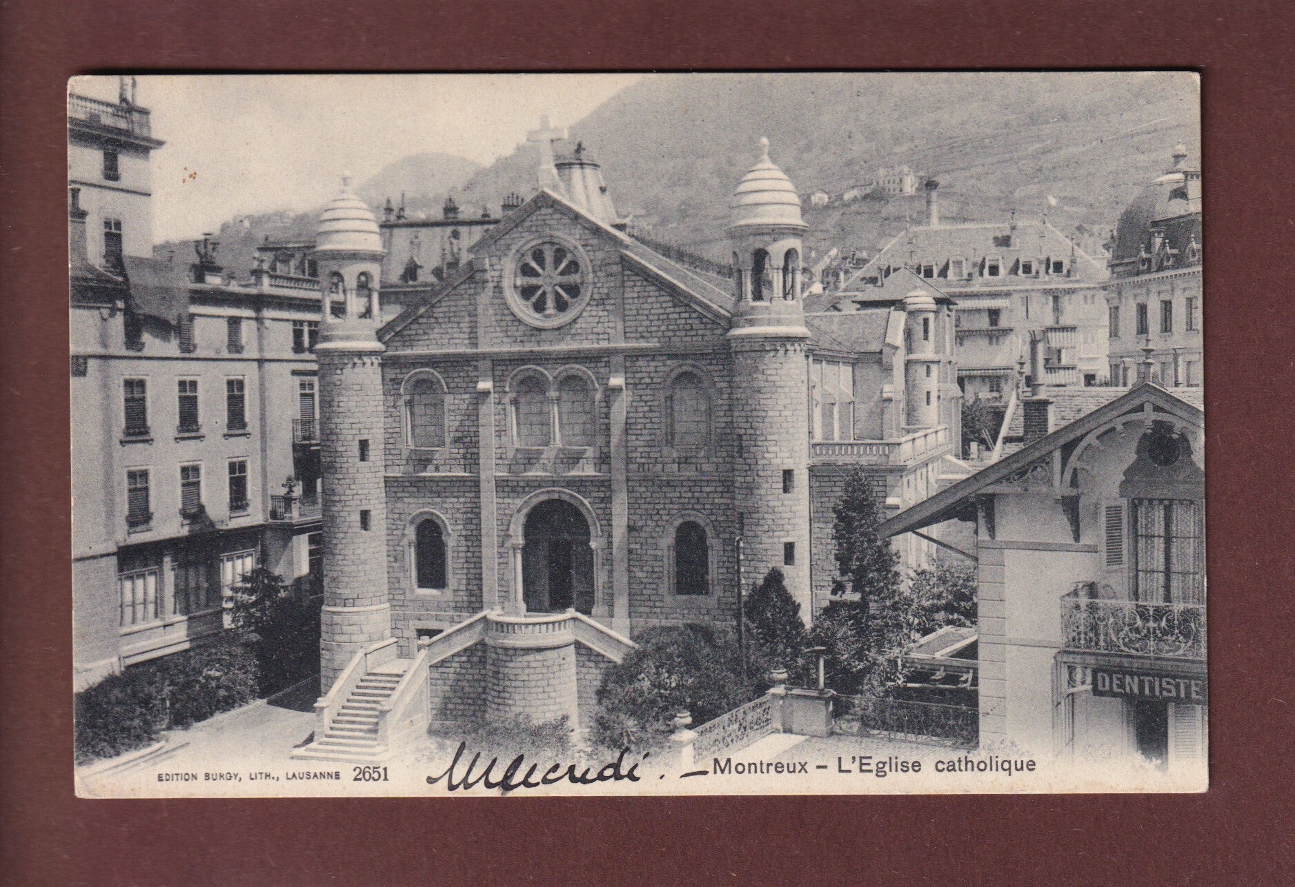 MONTREUX - Eglise catholique - Dentiste