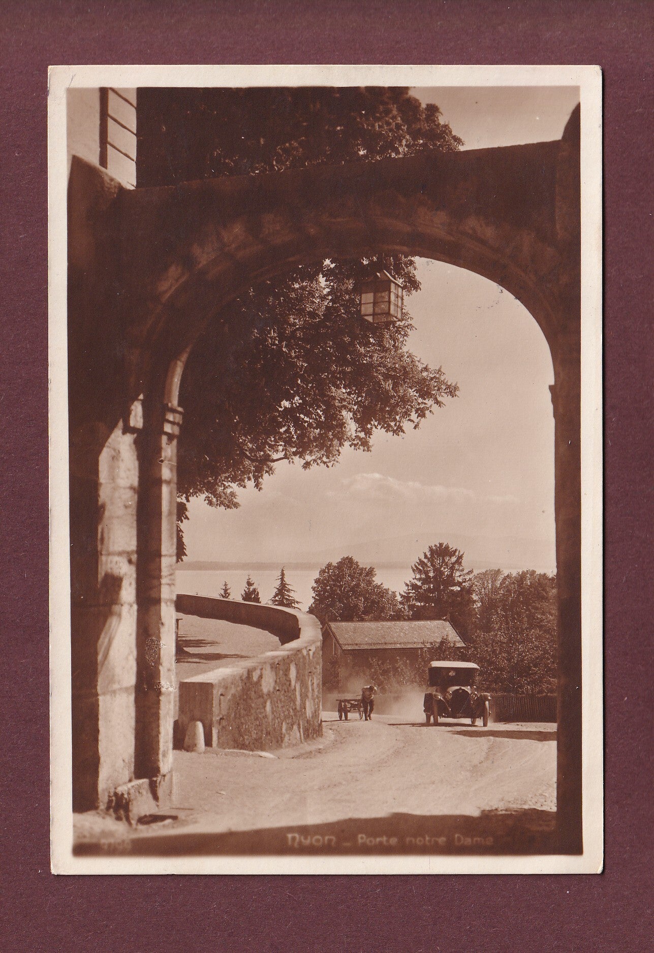 NYON - Porte Notre Dame - Auto - 1925