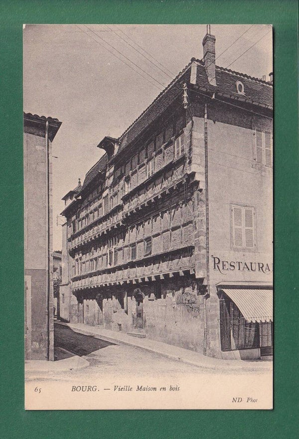 BOURG - Vieille Maison en bois